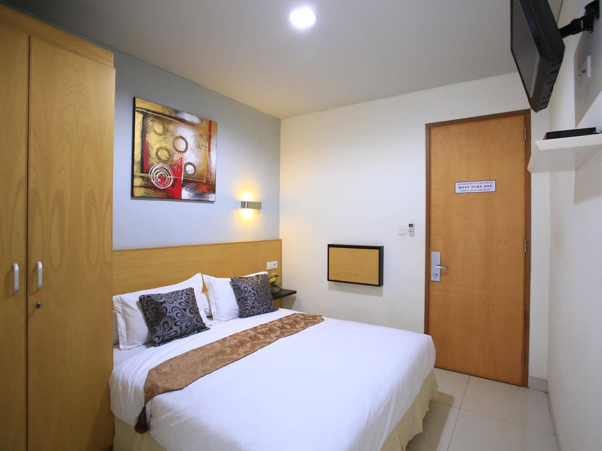 Reddoorz @ Cipete Hotel จาการ์ตา ภายนอก รูปภาพ