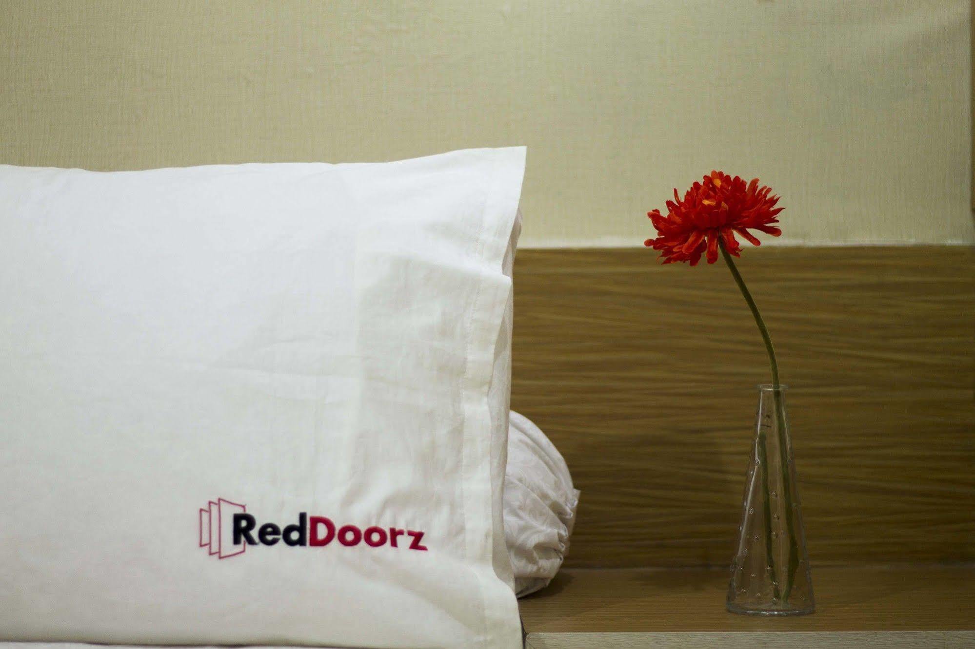 Reddoorz @ Cipete Hotel จาการ์ตา ภายนอก รูปภาพ